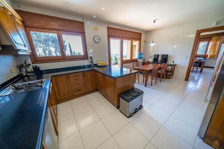 Вилла Preciosa Casa 2000 M2 Piscina Mar Barbacoa Felicidad Санта-Сусанна Экстерьер фото